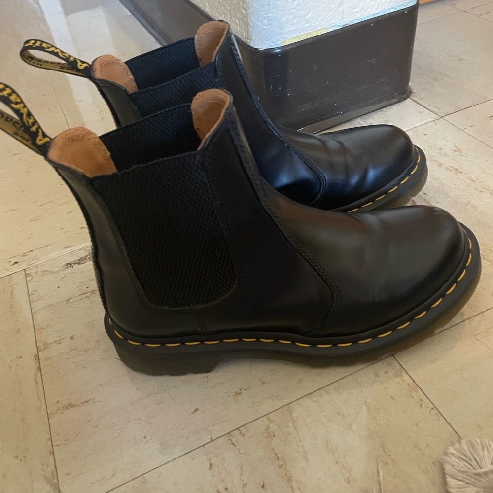 Dr. Martens 2976 Chelsea Boot Size US 7 in Black